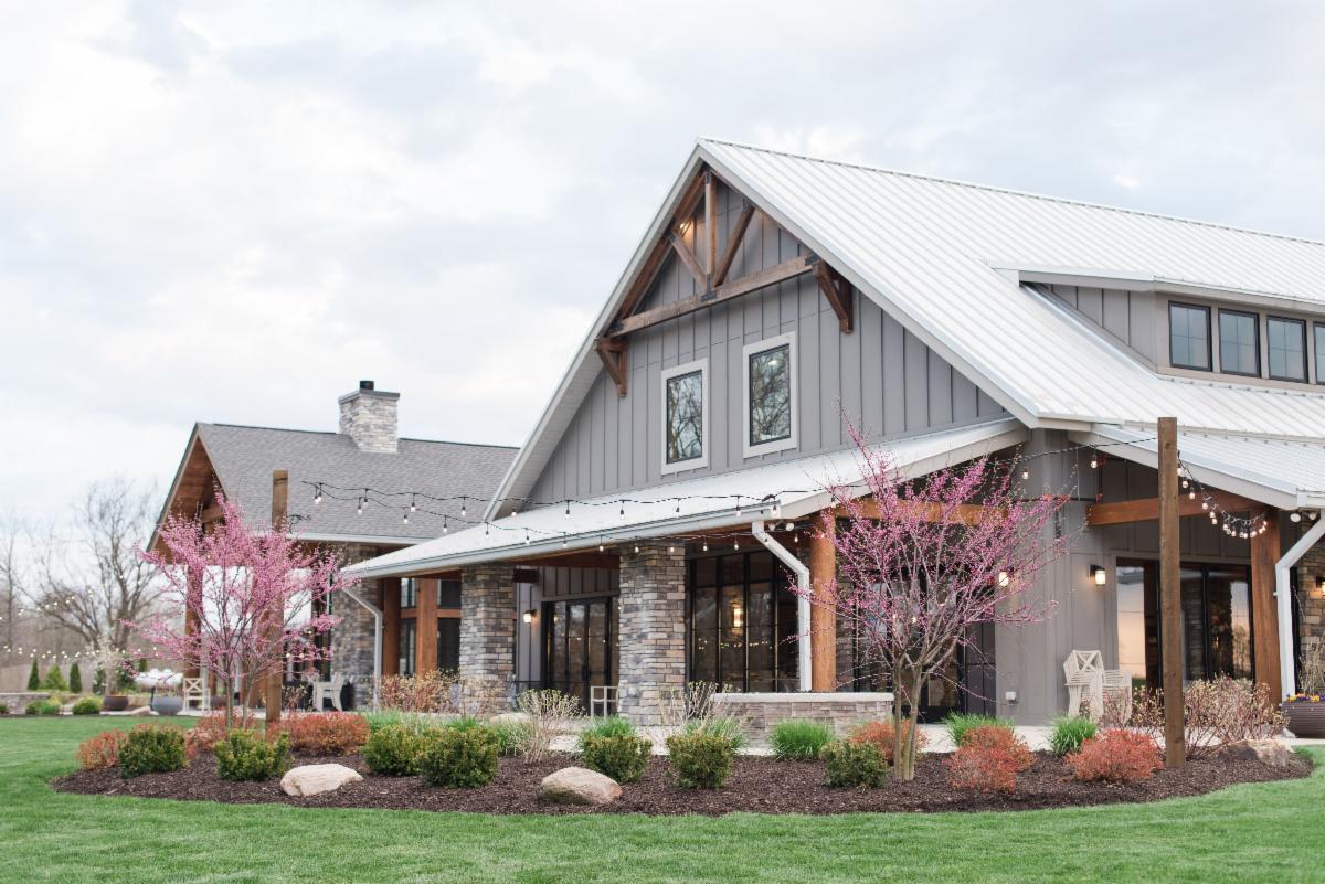 sycamoremallow's tweet image. One week from today! You're invited to our Vendor Open House on Wednesday, March 4th at 6pm. No registration needed, no cost to attend! Come and meet Indy's best of the best when it comes to planning the perfect wedding or event. conta.cc/2whAYXb