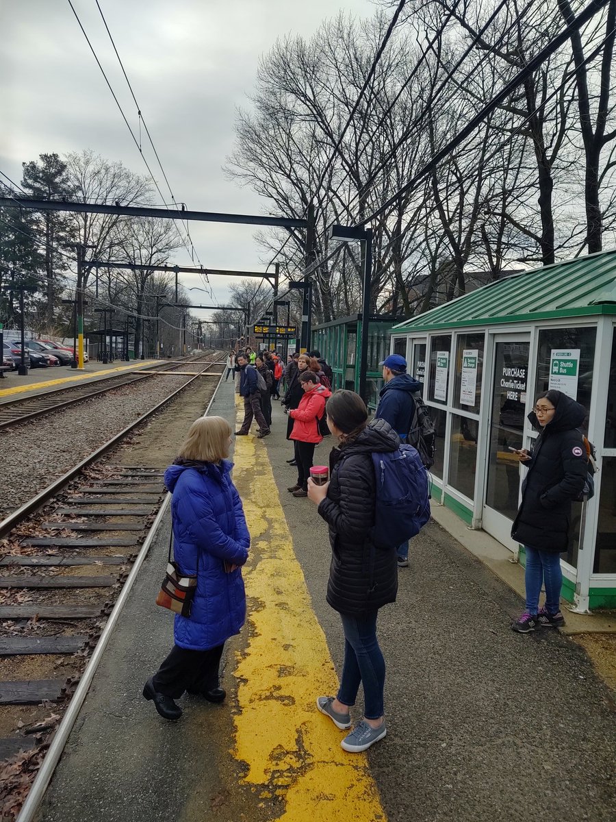 Muleymuleymule's tweet photo. @mbta. 20 minute wait at Eliot T stop during rush hour again? C'mon! Some of us need to get to work. https://t.co/lmZGQEbmVS