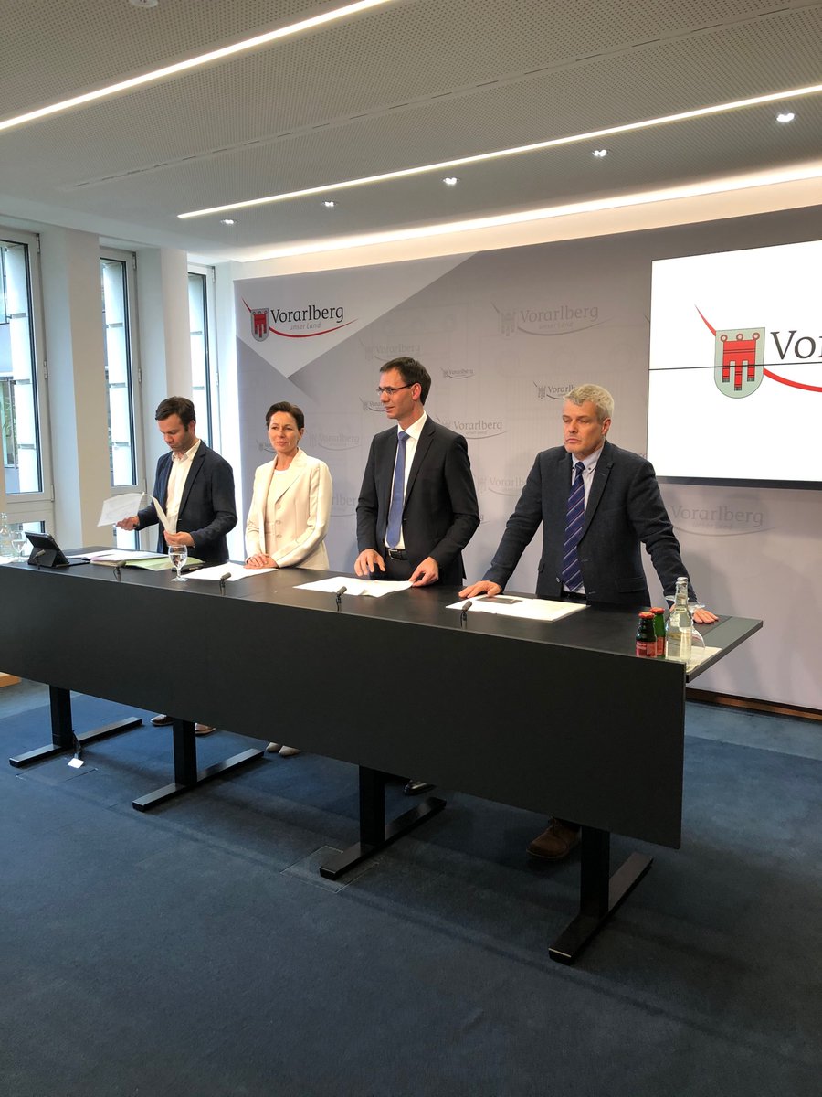 Kein Grund zur Panik wegen #coronavirus in Vbg aber Landesregierung erwartet dass Verdachtsfälle steigen. Krisenstab hat getagt. LH Wallner bittet bei Symptomen zuerst Hausarzt zu kontaktieren und nicht ins Spital zu gehen.