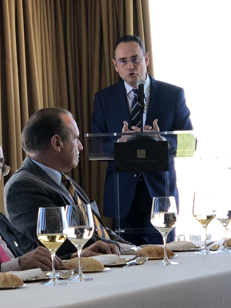 mhuerta_lazarus's tweet photo. Compartiendo mesa con @geoestratego  de la @MesaCoronel  hablando de geoestrategia y #CoronavirusESP en  el foro @forodemadridtm , un auténtico placer. https://t.co/WV6TafUw1z