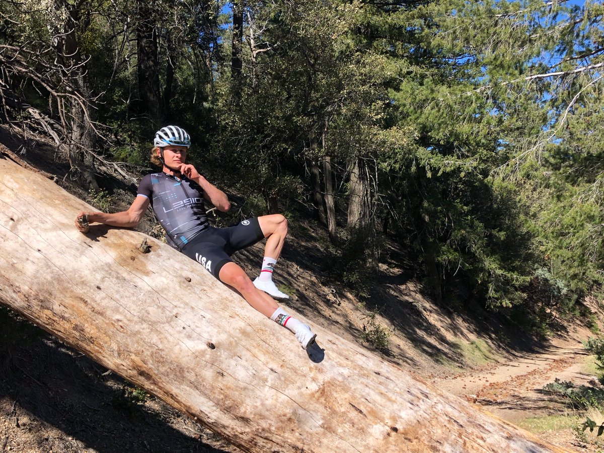 fasttalklabs's tweet photo. Off Course EP 04 👉https://t.co/4WtKJGQXr4

@grantholicky's #NotMyNationalChampion or #MyNationalChampion...which is it?!

Current U23 U.S. ntl. road champ, @lancehaidet recounts stories from the CX season. He is racing domestically this season with the Legion of Los Angeles team https://t.co/advFSLnkiU