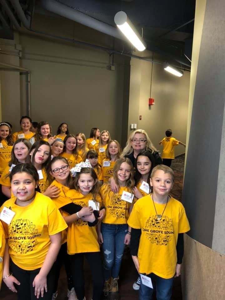 NokeMakerFaire's tweet photo. Oak Grove sound helped open the #NokeMakerFaire2020 on a high note with songs and boom wackers! Big thanks to Gloria Howell for leading this inter-grade level after school group! 

#MakerFaire #OGETigersRoar @vste  @RkeCoSchools https://t.co/FLeNlPELvq