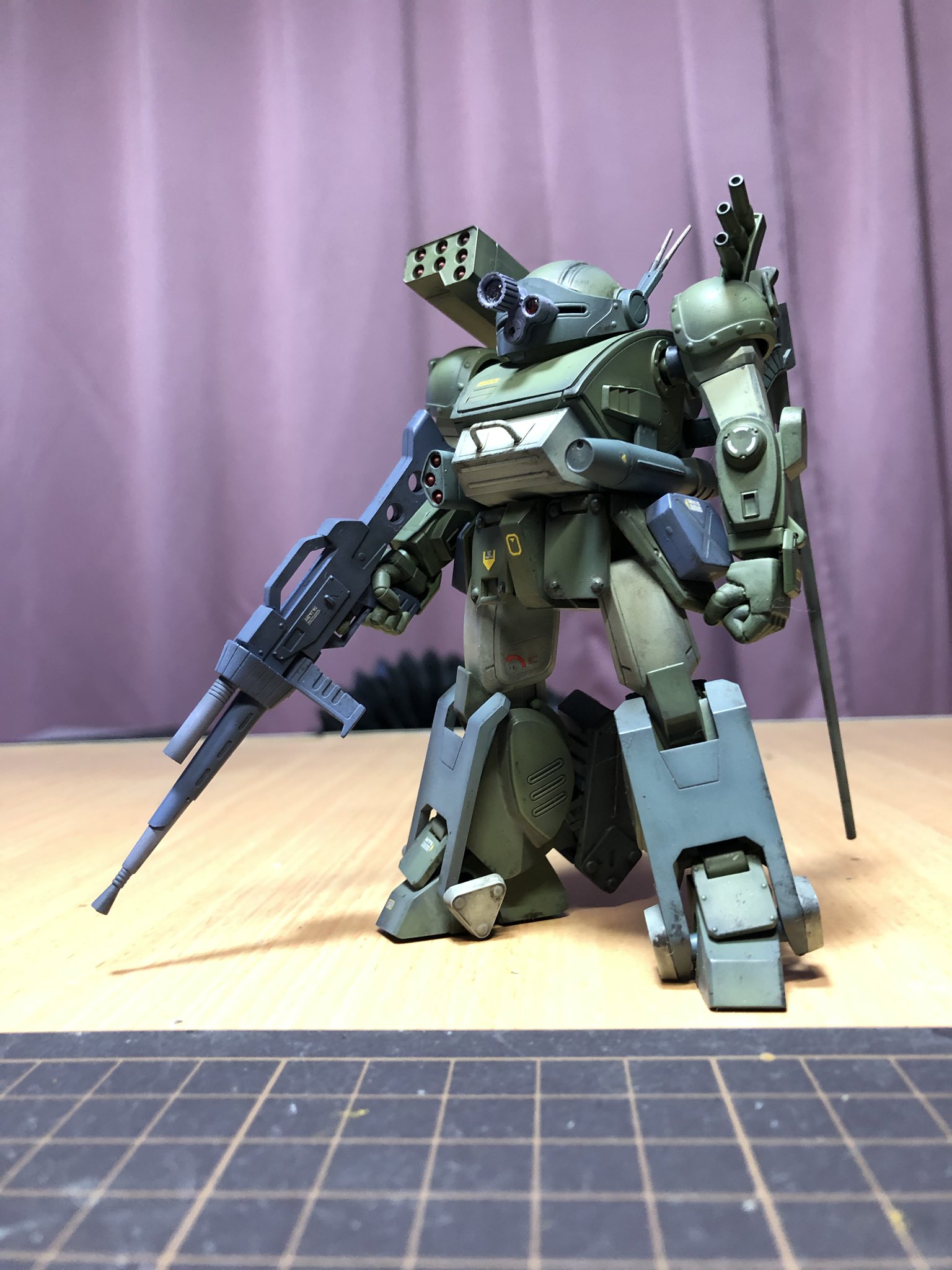 フライボーン21 1 35 バーグラリードッグ 1赫奕たる異端版 孤影再び版とりあえずチッピング的なものまで終わりました 孤影再び版はヘルメット無しのゴーグルにしたいけどそこまで技術ないです スコープドッグ ウェーブ ボトムズ