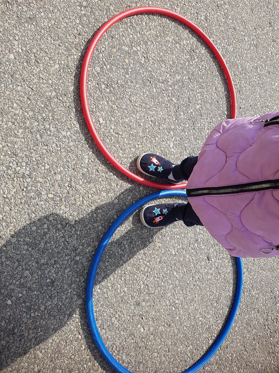 Mrs__DAmario's tweet photo. Monday was such a beautiful day ๐! Outdoor play with the kinders from St. Norberts. One student was practicing bike safety while another student made clown shoes with 2 hula hoops! ๐๐ #imaginationrocks https://t.co/J08lfmUQ8D