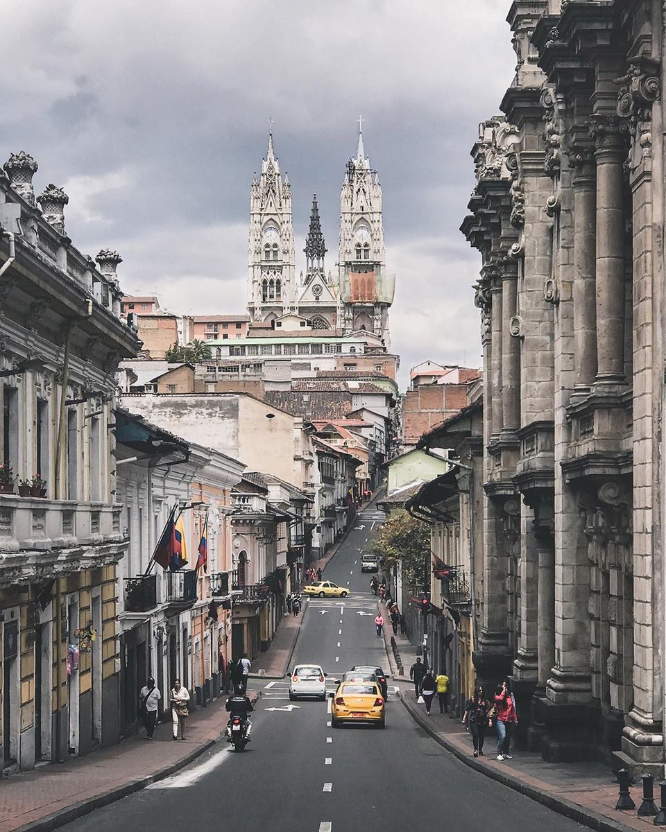 StrawberryTours's tweet photo. 🇪🇨Quito has 3 main viewpoints in the Old Town such as the Basilica of the National Vow. It is the largest neo-Gothic building in all the continent!
.
.
#StrawberryTours #StrawberryToursQuito #disruptingtheindustry #creativefreetours #responsibletravel #Quito https://t.co/mXejuric1G