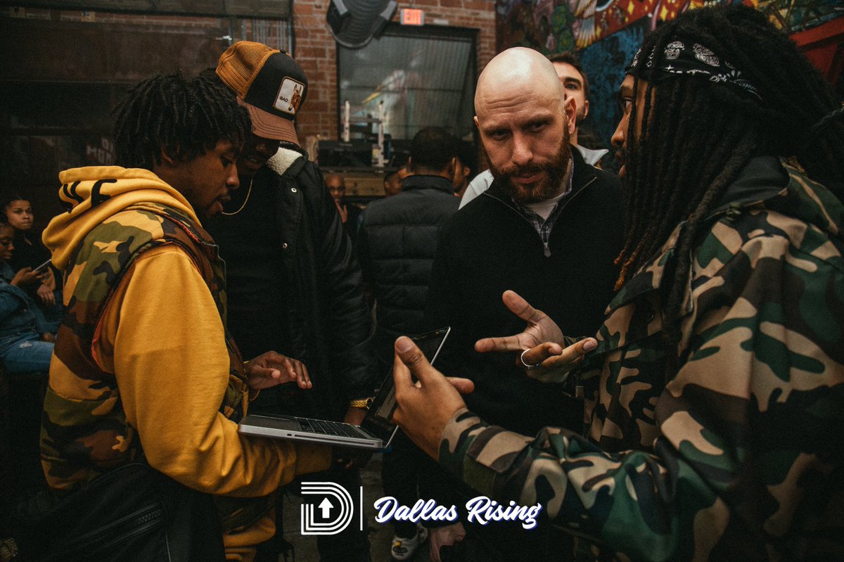 rising_events's tweet photo. “Where Education &amp; Art Rise” #DallasRising #WEAR 

Thank you @djboothEIC from @audiomack x @DJBooth For An Amazing Event🖤

📽 x @tejxpatel @CreatrStudios_ https://t.co/tiQLltSFBS