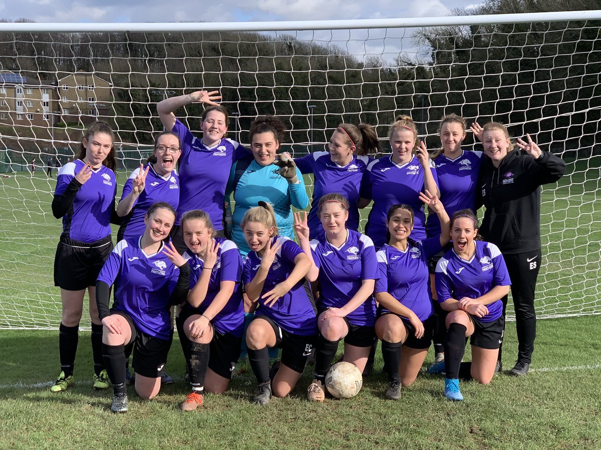 Last game for the girls, just after celebrating our 3rd place at dance rivals 🤩🏆💃🏼