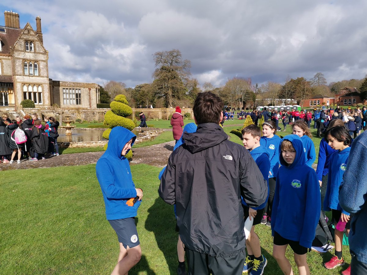 Spetisburyprim1's tweet photo. All ready on the start of the Clayesmore relays for our year 5 and 6 cross country runners . Go Spetisbury. #growingandmaturing #bloominfreezing #atleasttheresnorain https://t.co/hrYCGfpFnQ