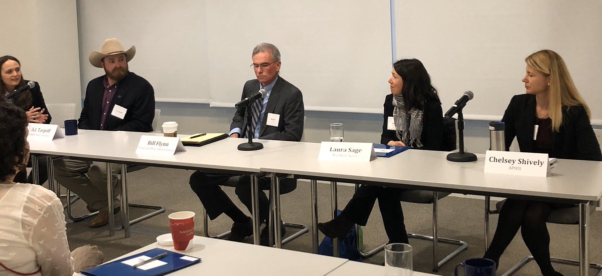 Payal_Patel's tweet photo. Briefing on Antibiotic Use in Food Animals this am @pewhealth 

USDA rep: “Antimicrobial resistance is not only a problem in human health but in animal health”
Different perspectives, same problem.

#StandUptoSuperbugs #Saveabx https://t.co/RwZl7k0Te8