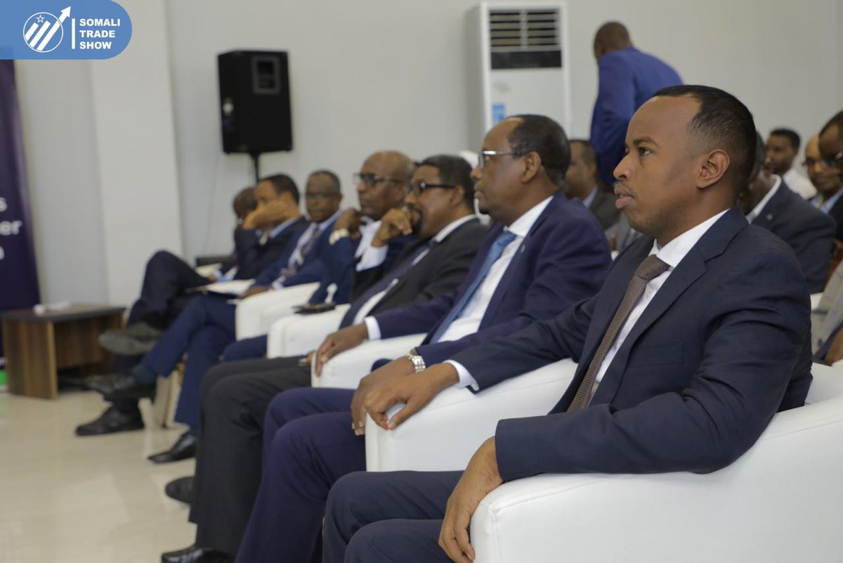Mopmr's tweet photo. His Excellency, HE. Abdirashid Mohamed attended the first @Somalitradeshow and addressed the crowd on the current state of #Oil  and #gas sector in #Somalia while expressing his enthusiasm about the recently signed Petroleum Law. #STS2020 https://t.co/iqFFdLSkEK