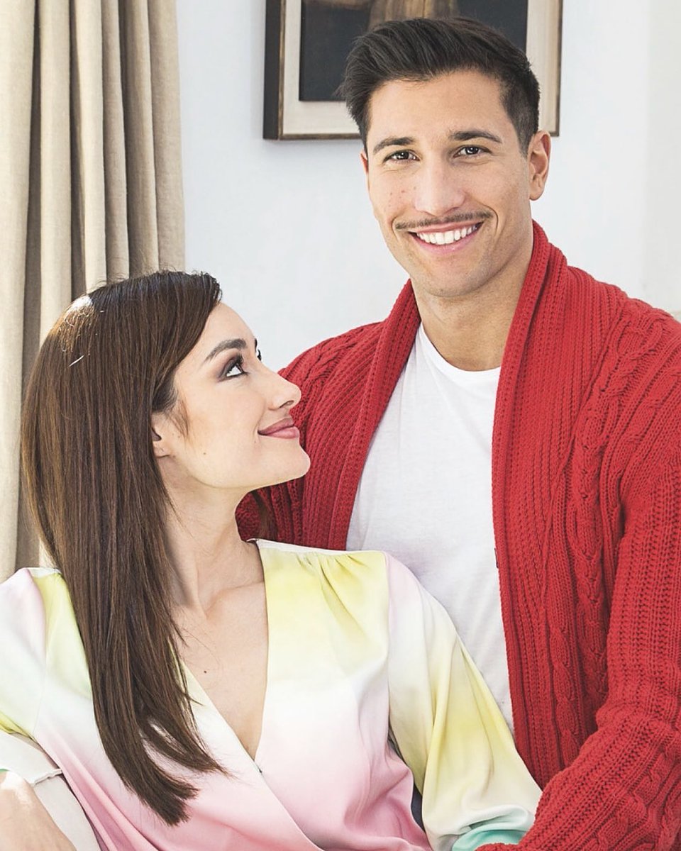vvaleriafer's tweet photo. @GOnestini Les queremos @GOnestini @adara_oficial ❤️ no sabéis lo felices que no hacéis viéndolos juntos y felices✨ que todo fluya y que nada influya💙💜 #Giandara26F #ExclusivaGiandara https://t.co/mP1bFJm9J4