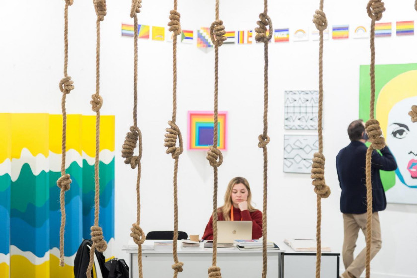 Hoy arranca ARCOmadrid 2020 (<a href="/FeriaArco/">Feria ARCO</a> ) y como en la zona de Ifema se come regular, te proponemos una gastrorruta por las galerías madrileñas que participan restaurantes.com/blog/gastronom…