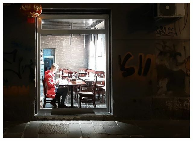 darialr's tweet photo. Solitudine al cinese
*
*
*
#loneliness #chinarestaurant #goodevening #tourism #tourist #instapassport #instatraveling #mytravelgram #travelgram #travelingram #igtravel #instatravel #instago #instagood #trip #holiday #photooftheday #fun #travelling #igers… https://t.co/7qyEhtCvd4 https://t.co/53QPcFonE0