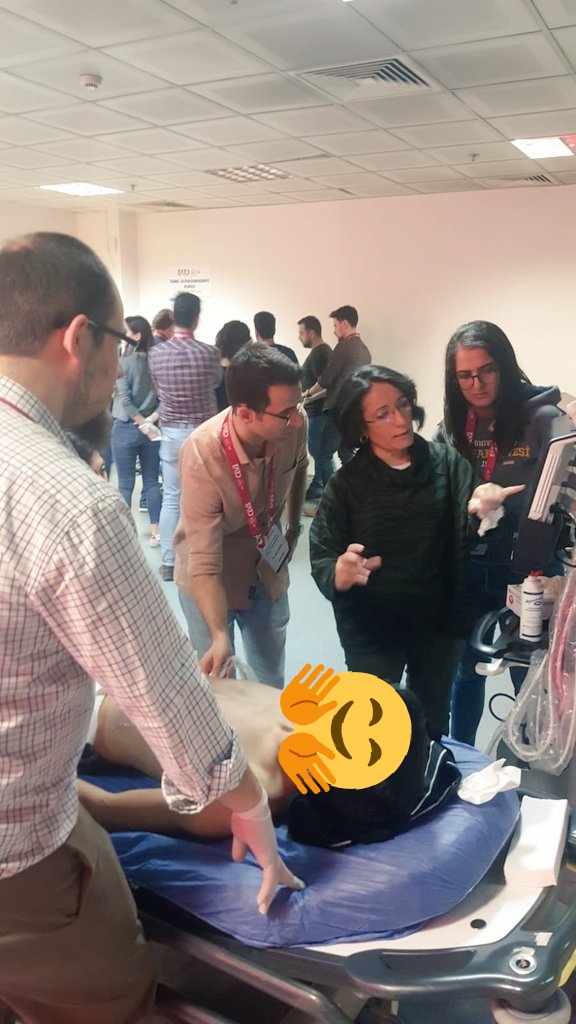 TrTatdus's tweet photo. TATDUS  İzmir Temel Ultrasonografi Kursumuzun İlk Günü Başarıyla Tamamlandı.
 İzmir Katip Çelebi Üniversitesi Ev Sahipliğinde Gerçekleşen Kursumuzdan Kareler 🎬
#TATDUS #Kurs #POCUS #Foamus #FOAMed https://t.co/JijxulmTjj