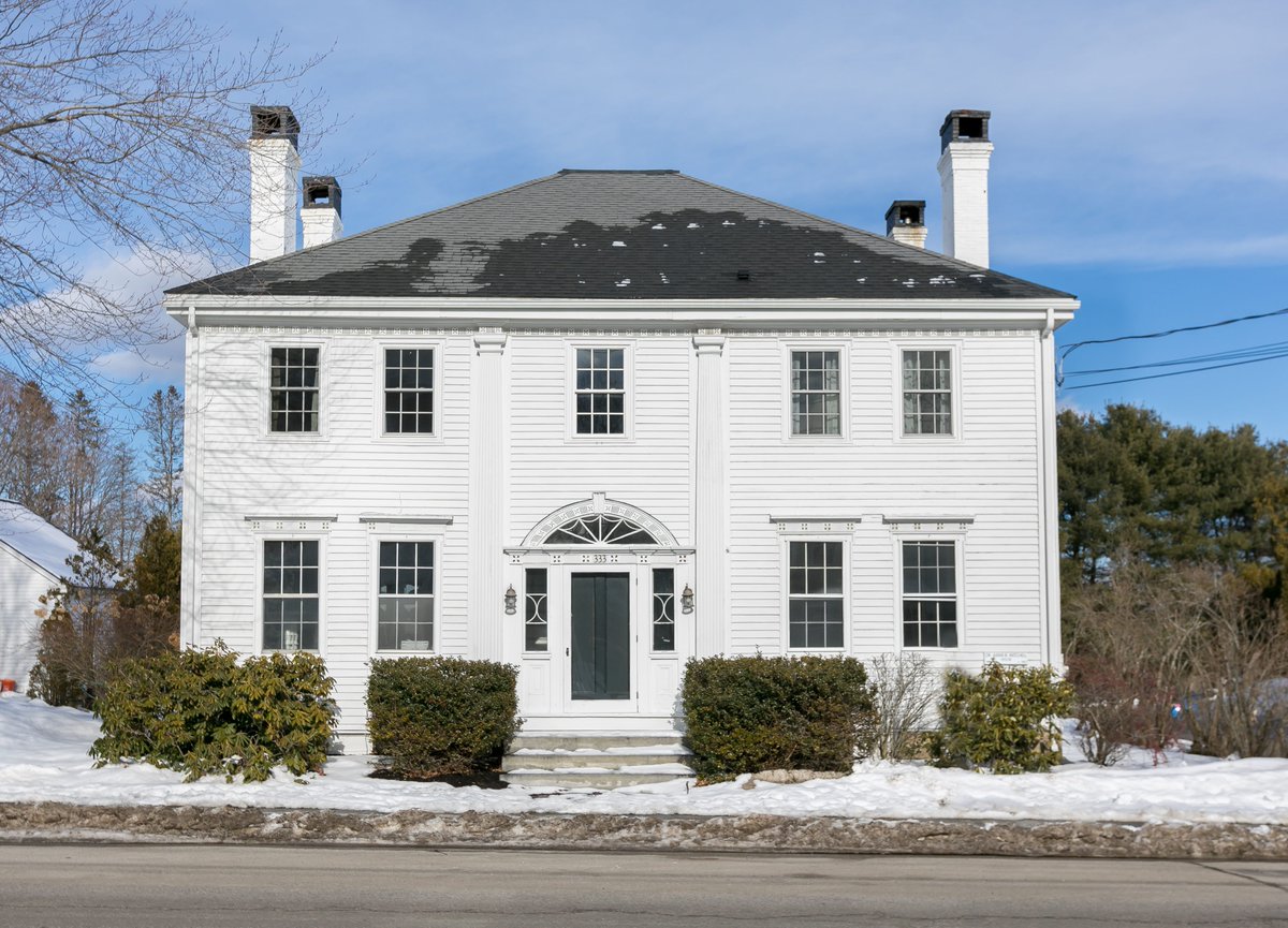 townandshore's tweet photo. Thank you Maine Homes by @MagazineofMaine for including 333 Main Street, Yarmouth in your "Listing We Love" feature! ♥️
https://t.co/gVjGpXwjgY
#Mainelisting #forsale #realtor #realty #RealEstate #NAR #yarmouthmaine #yarmouthME https://t.co/QHDg29HQub