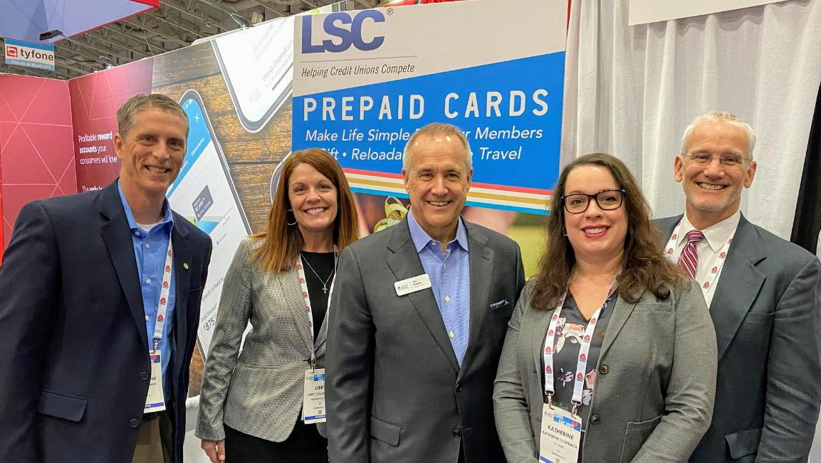 ThomasHKane's tweet photo. We got the double Nussle treatment!  Thanks for stopping by @JimNussle #CUNAGAC https://t.co/U0HOrnYzpk