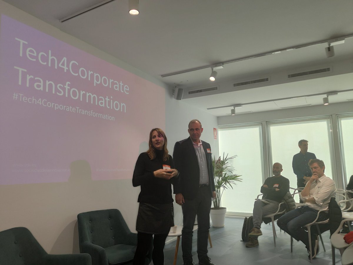co_resol's tweet photo. Compartiendo experiencias e inquietudes con startups y responsables de innovación de corporaciones y administraciones 😍👏👏 hoy en el meetup #Tech4CorporateTransformation ¡Seguro que salen proyectos conjuntos!#bcntechspirit #innovation https://t.co/vTdOJIfWEU