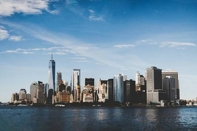 MSwiderek's tweet photo. Manhattan. #newyork #gf_streets #newyork_ig #nyc_explorers #nycprimeshot #nycityworld #newyorklike #usa #city #urban #streetphotography #nyc #ny #manhattan #shutterpresser #doyoutravel #usa #travelling #travel #photography #newyorkloversnyl #ig__newyork #panasonic #manhattan… https://t.co/APWXGtsp5P