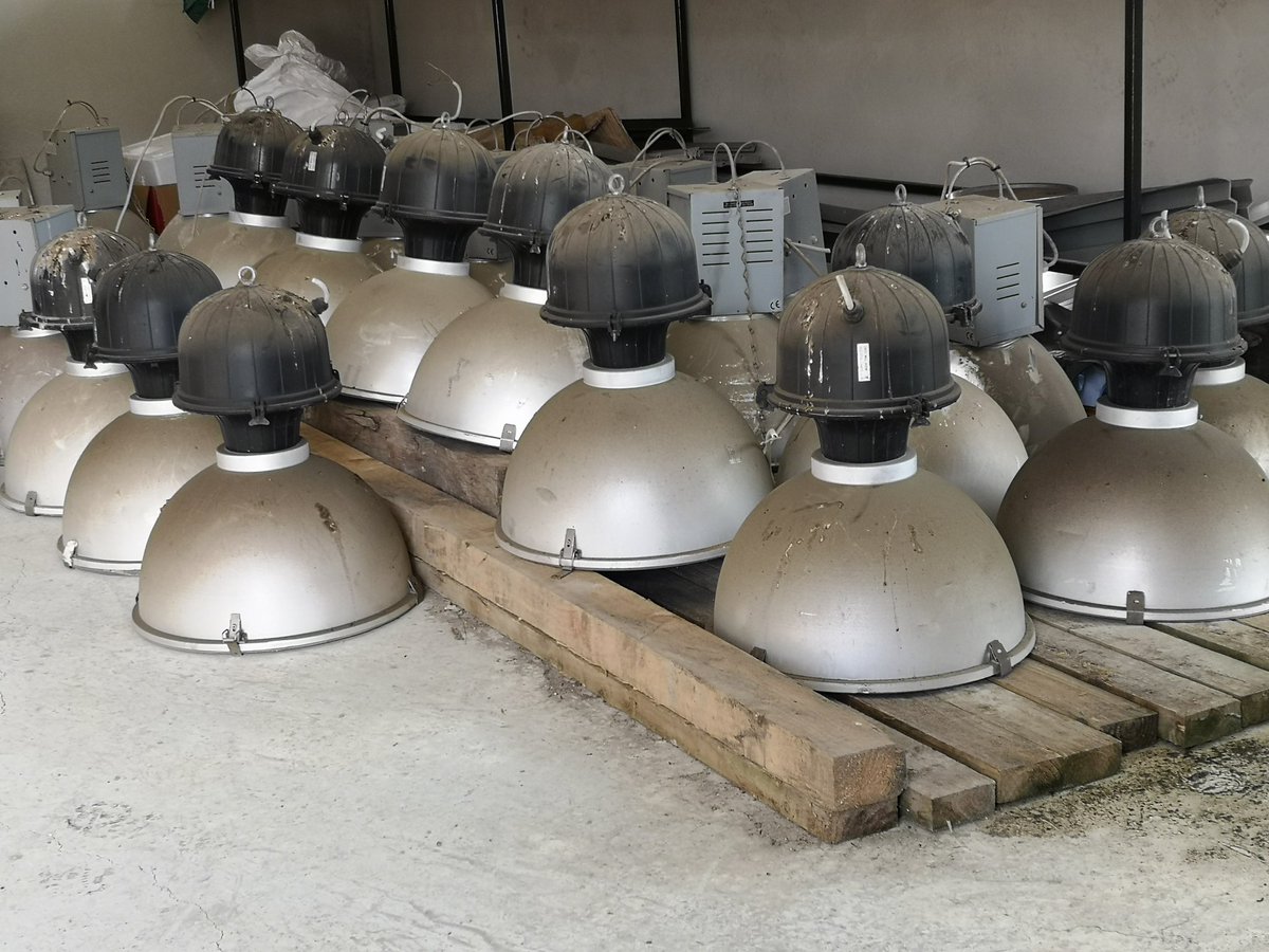 DelaneyConcrete's tweet photo. We have had a lighting upgrade! All of these 250W lamps have been replaced by 150W LED lights. Yay! #lightingupgrade #LED #energyefficiency https://t.co/HpVIUXz2MH