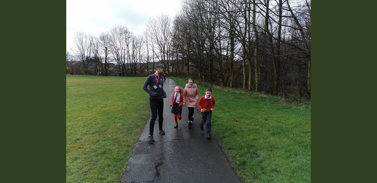 MattDomville2's tweet photo. Great to get a #GMDailyMile in today with @arliestameside. @GreaterSport Can we give a big shout out to today's runners. https://t.co/1yyENQ2xvg