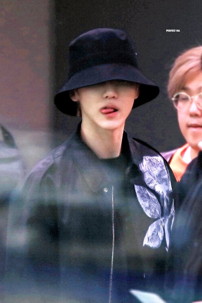 ไม่เคยไหวกับการเลียปากของแจมิน กูจะตายยยยยย