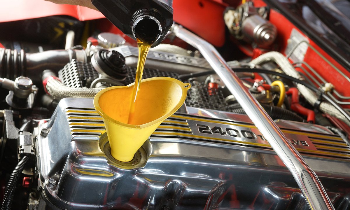 There are signs your engine needs attention. Learn how to 'read' your oil: ow.ly/RGrG50yrIKg