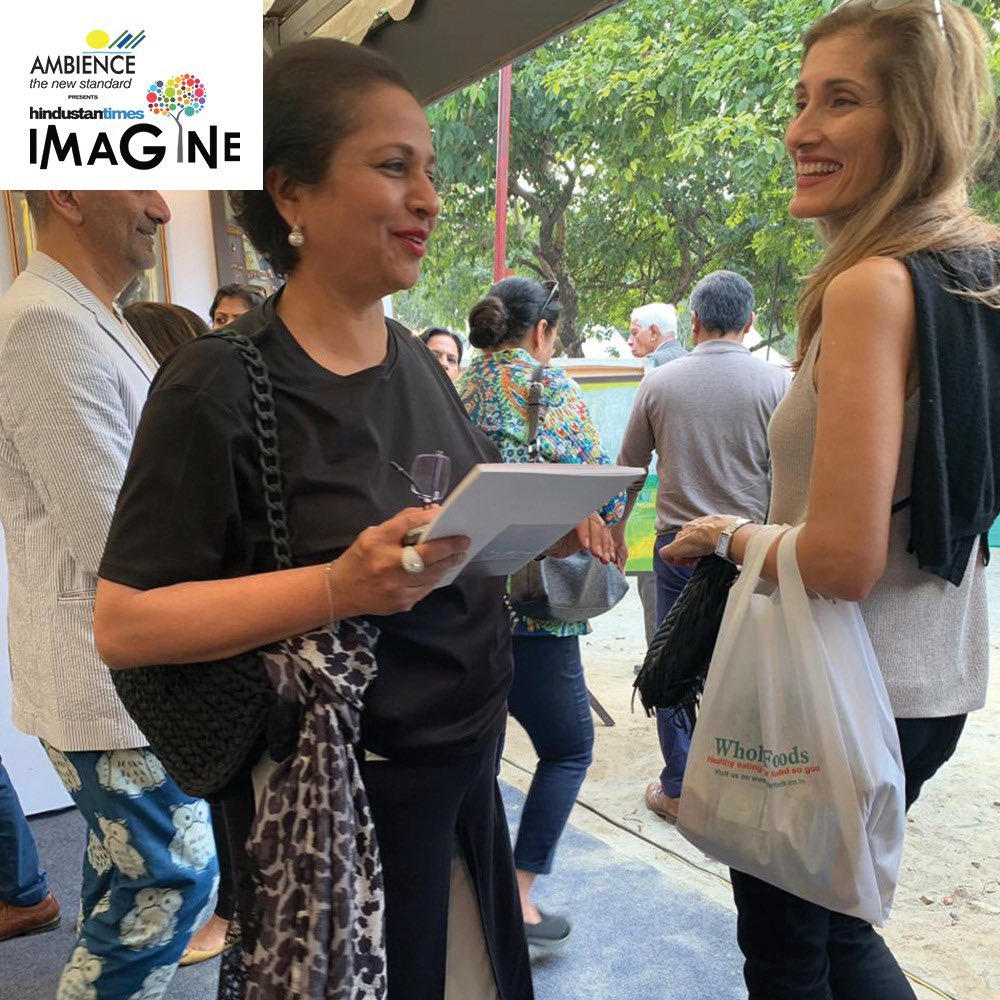PalateImagine's tweet photo. Priya Paul explaining art and its relevance at the #HTImagineFest 2020. @AmbienceGroupIn 
. 
.
#Art #ArtWork #Artist #ArtLovers #ArtLover #LoveForArt #ArtPieces #Artistic #Fest #ArtFest #ArtForLife #ArtIsLife #ContemporaryArt #ModernArt #ArtisticLife #ArtForSale #ArtWork https://t.co/GgkVUiQgCG