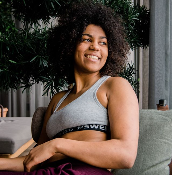 CompareEthics's tweet photo. Things you can do comfortably in @SwedishEco basics:

1. Style out that gorgeous post-work out glow
2. Take a million selfies because, why not?
3. Protect and sustain the planet looking cute AF
4. Lie on the couch and eat leftover pancakes

Happy #humpday ✨#underwear #activewear https://t.co/ZAManLA3o1