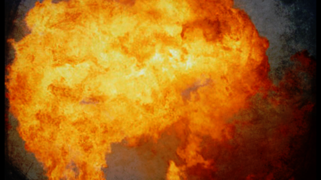 MyArkLaMiss's tweet image. Crews are battling a large fire after refinery explosion
#NationalNews #California #RefineryExplosion
bit.ly/2VpQmef