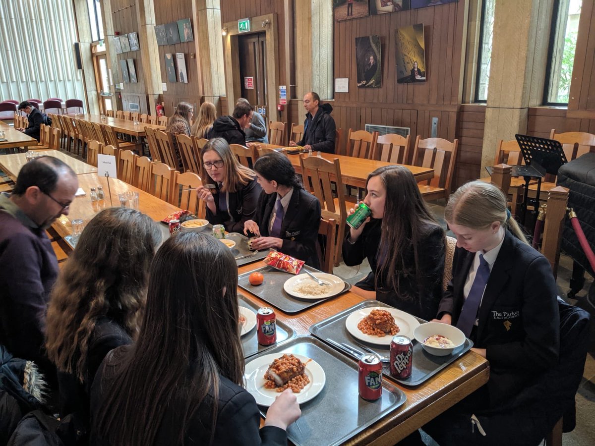 TheParkerEACT's tweet photo. Y10s having an inspirational day. Thank you, @OxfordPathways https://t.co/4sZHWNiD4b