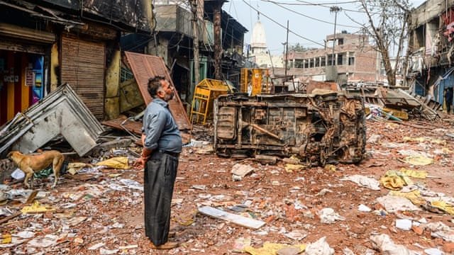 TanahPusako's tweet photo. Mesjid dibakar..muslim dibunuh

#DelhiViolence
#ShameOnDelhiPolice
#ShameOnIndia

Mosque in Indian capital set ablaze as police accused of helping Hindu mob target Muslims  @AJEnglish https://t.co/NndavnFTQ2 https://t.co/nF3Y4FweuU