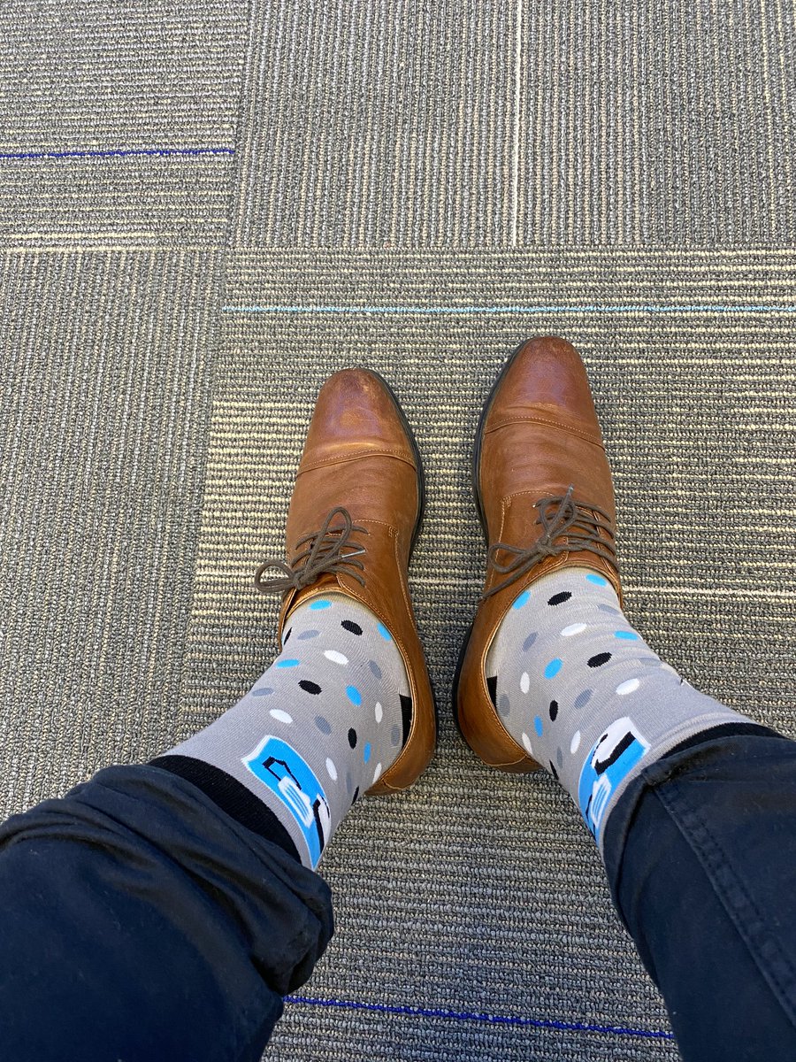 “ENGAGEMENT IS KEY!” Has got to be the most underrated metric for success lately, and trust me it isn’t that hard to achieve .... shout out to @jenn_ohpa  and thank you for this  cozy Protech socks!!!! You got ME engaged! #socksarethenewties #sockgamestrongstrong