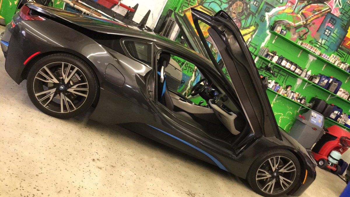 dickysmallsauto's tweet photo. We specialize in euro cars in the dmv area ... pay us a visit 
#dmv   
#eurocars 
#eurocarsindmv 
@BMW @LiquiMolyUSA @dickysmallsauto https://t.co/gNVLTuBCx6