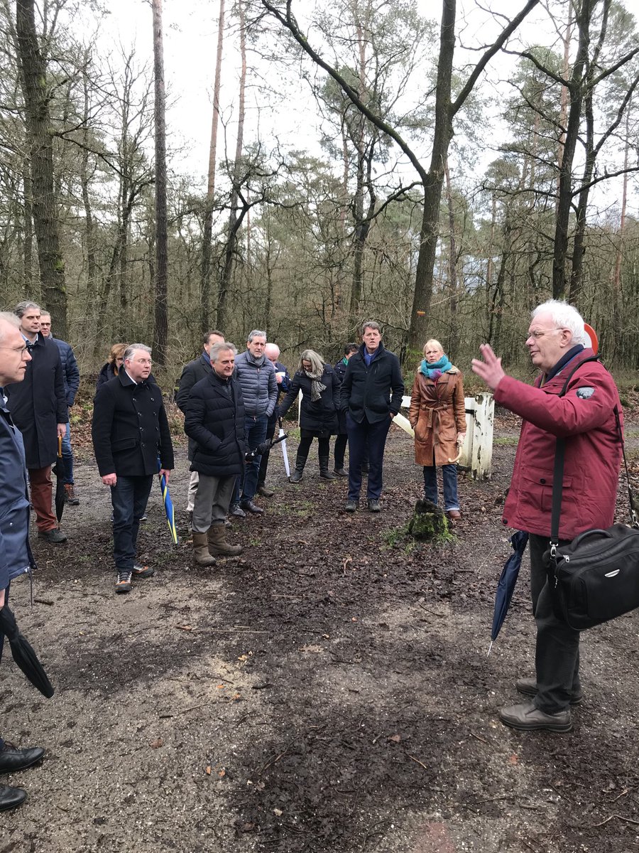 Vandaag bezoek met Genootschap van Burgemeesters bij ‘ het Verscholen dorp’ in Nunspeet. Gebruikt in de oorlog voor onderduikers.