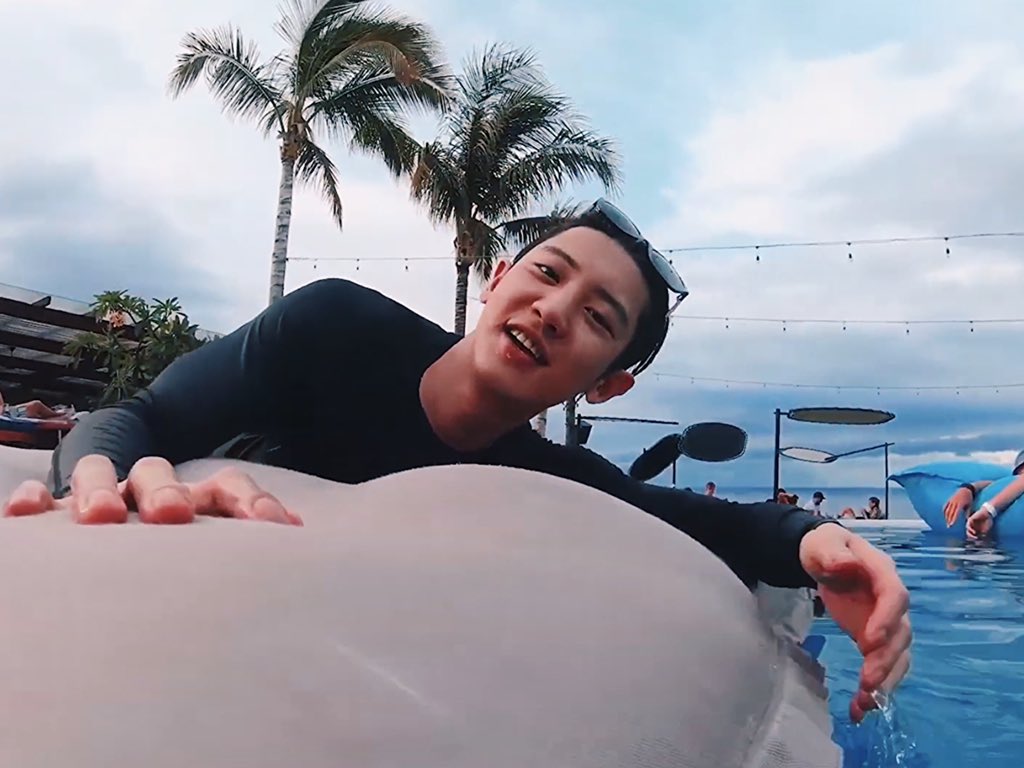 pcysarchive's tweet photo. chanyeol in bali 🌴🌊✨ https://t.co/3rQfpk2DRs