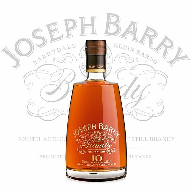 Throwback design by <a href="/haumannsmal/">Haumann Smal Design</a> Bottle by <a href="/saverglassus/">SaverglassUS</a> #karoo #kleinkaroo #brandy #potstill #labeldesign #old #10years #haumannsmal #stellenbosch ift.tt/2HW4kfY