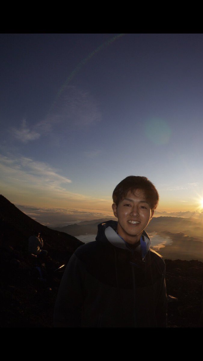 CreativeOurFes1's tweet photo. PR動画助っ人：假屋洋介
２回生のイケメン救世主！今年の２月からカナダ留学を控えていたにも関わらず、私たちのお願いにたくさんの時間を費やしてくれました。
初めて完成動画を観た時、みんなの叫び声や心の高鳴りが止まりませんでした✨
洋介カナダでファイト！洋介の輝きを心から応援しています！ https://t.co/FJI2U0PL9O
