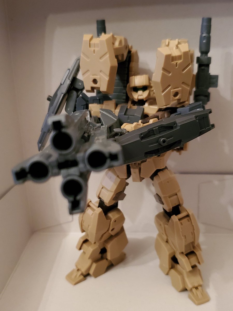 魔法オッサンたち 仮 テレビ見ながら弄ってたら簡単に作れるゴツい武器出来た 30mm