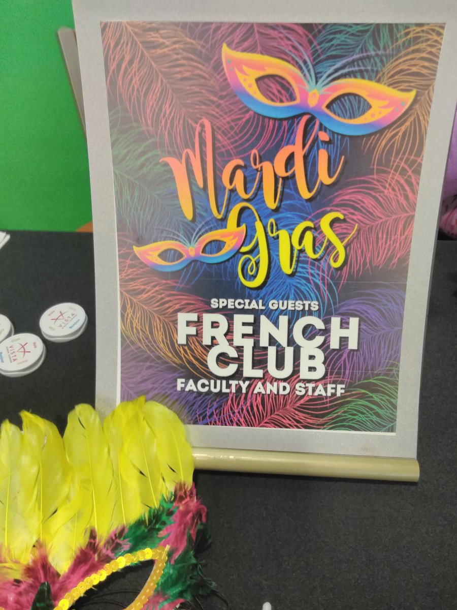 AraceliHLaroche's tweet image. Aujourd&apos;hui. Today @UpstateDining avec Sakidra @sodexoUSA #MardiGras2020 @uscu_frenchclub #FR1011 Merci @DrAndreFortune @UpstateStuLife Play #French Trivia @mme_colnot @LLC_Upstate @USCUpstate  @UpstateCAHSS #UpisWhereWeLive #LeadWithLanguages