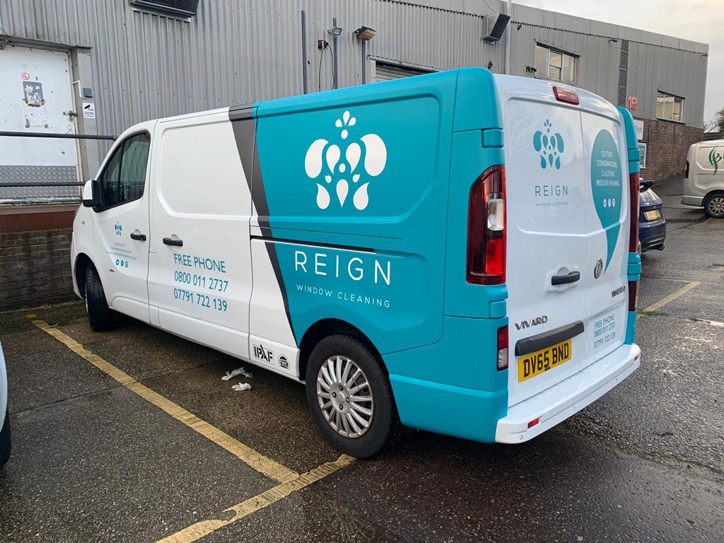 ReignWindwc1ean's tweet image. 🥳Whooop whooop,
Just had the new van wrapped. Very happy with it. 😃 #second #local #grateful #windowclean #milton2020 #southsea #lovebaffins #local #northend #portsmouth #cleaning #Purbrook reignwindowcleaning.co.uk 0800-011-2737
07791-722-139