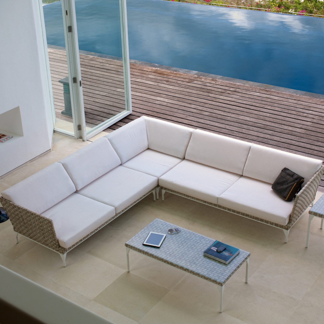 Modern_Patio's tweet photo. I LOVE the Brafta sectional from Skyline design.

#love #calgary #instagood #photooftheday #beautiful #happy #cute #tbt #furniture #interiordesign #design #homedecor #exterior #furnituredesign #home #decor #modernpatio #allweather #modern #contemporary #alberta #canada #skyline https://t.co/siYWJHNJte