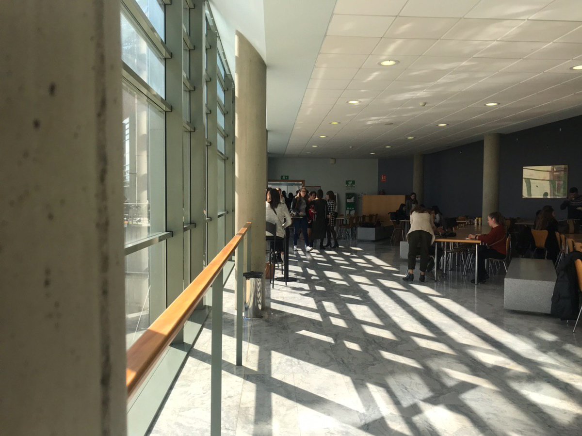 quepo_org's tweet photo. Avui hem projectat "Mujer 1, Mujer 2, Mujer 3" a l'Escola Judicial del @PoderJudicialEs. Hem pogut explicar a gairebé 200 dels jutges i jutgesses que s’incorporen al sistema judicial que, al 2020, centenars de dones son víctimes d’esclavatge i explotació sexual a Espanya. https://t.co/WrwUrOUtkk