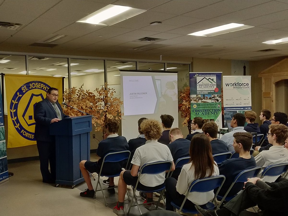 BraveControls's tweet photo. At St.Josephs highschool this morning with @WorkforceWE for the launch of their Virtual Reality Workplace Tour Library! So grateful to be invited to participate in such a cool and exciting tool for local students and job seekers #YQG https://t.co/CvFSOfFj3x