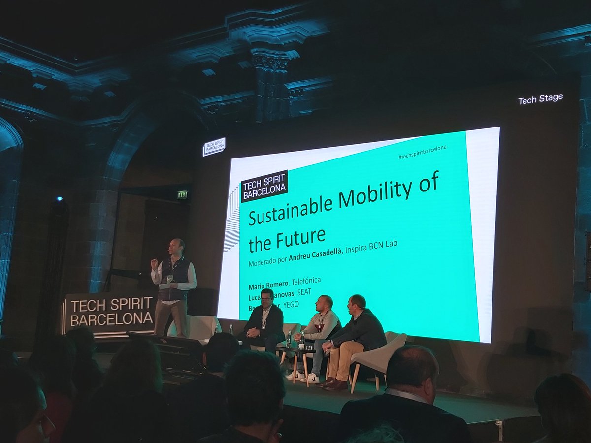 rafaperis_'s tweet photo. Big Data, Data Intelligence y papel de los gobiernos en la movilidad sostenible del futuro. #TechSpiritBarcelona #techmobility https://t.co/0GDiK2iQlP