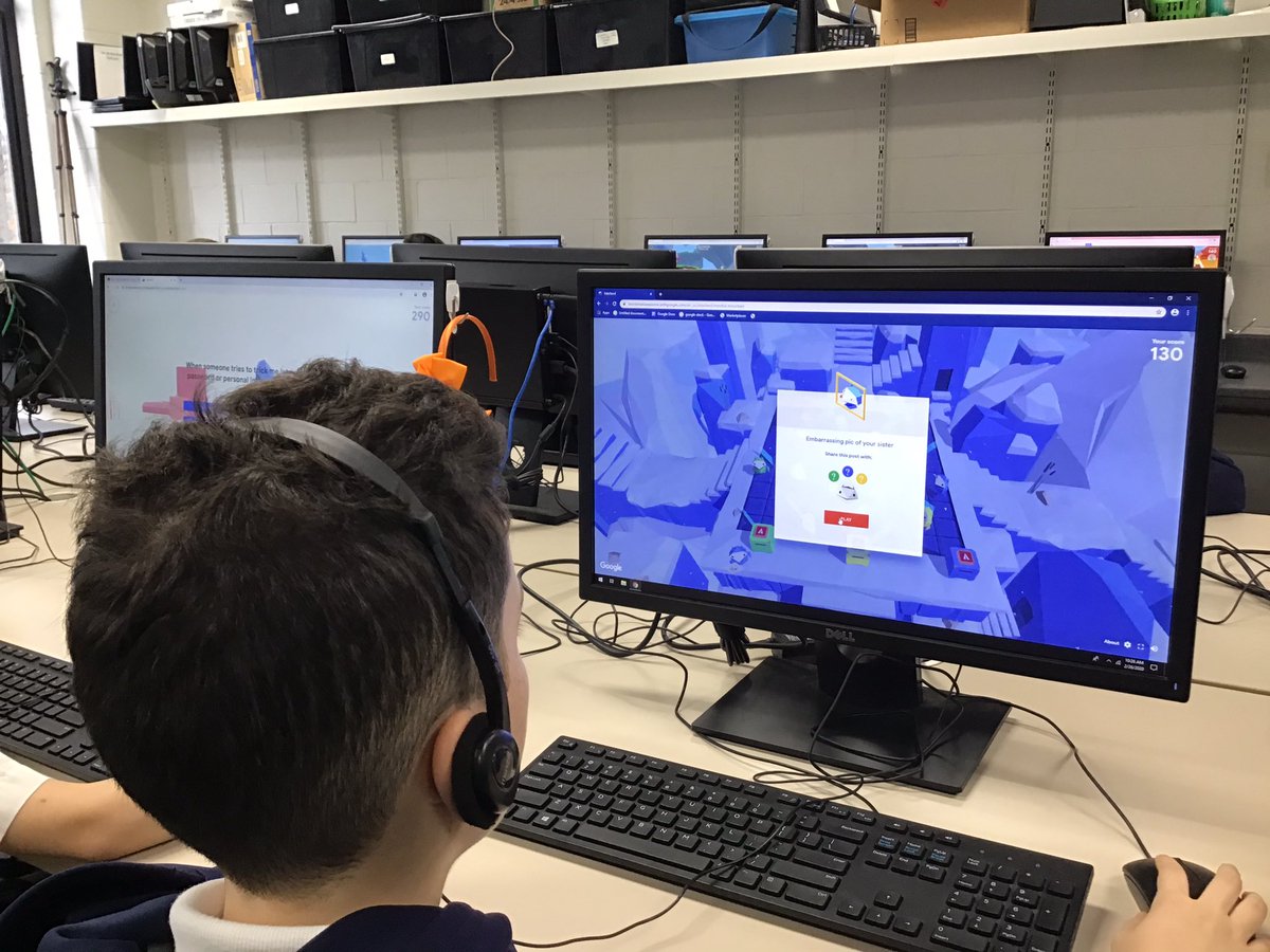 MrTiffeysClass's tweet photo. @StEsRockville 3rd graders enjoy the challenges moving through the Kind Kingdom and Mindful Mountain levels with @Google’s #Interland! #InternetAwesome @GoogleForEdu https://t.co/SCDhEoohXD