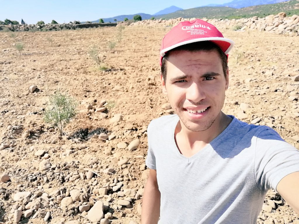 Fırtınalarım olsa da bu ara güneşliyim.
.
.
.
. #doğa #hatay #zeytin #hap #güneş