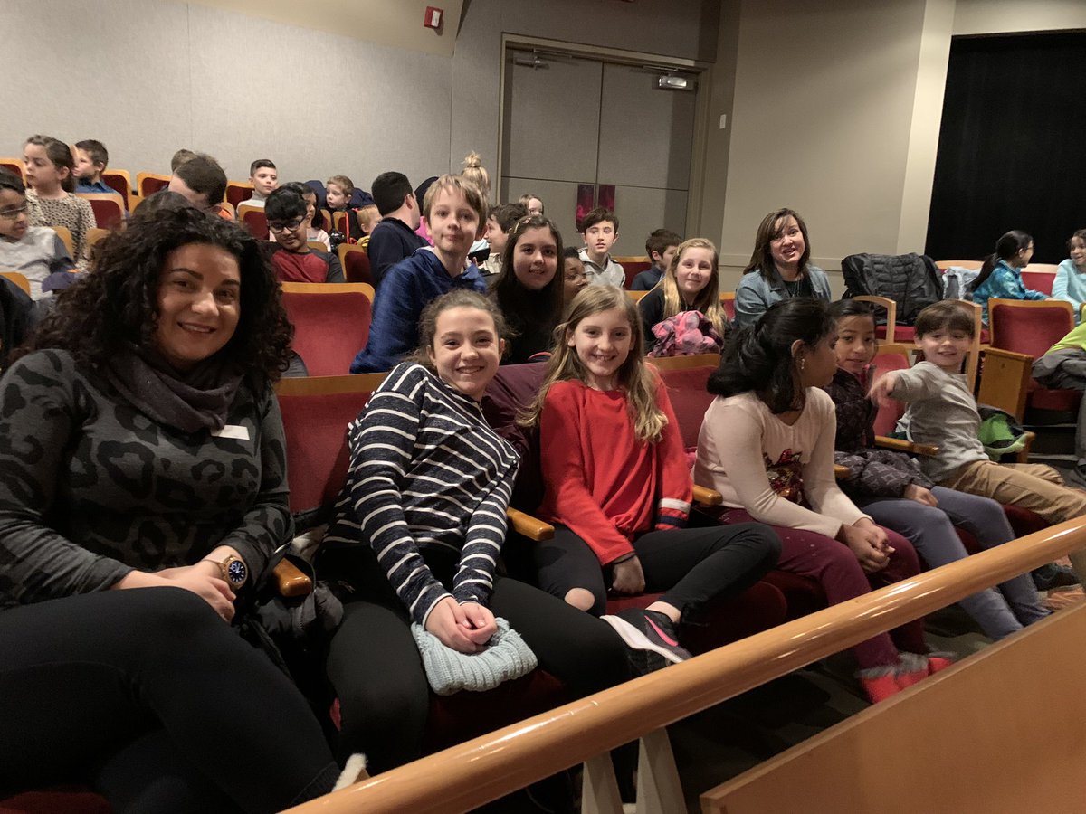 We are so excited to see Golden Dragon Acrobats at the NorthShore Theatre! Thank you RTEF for your support! #iginspires