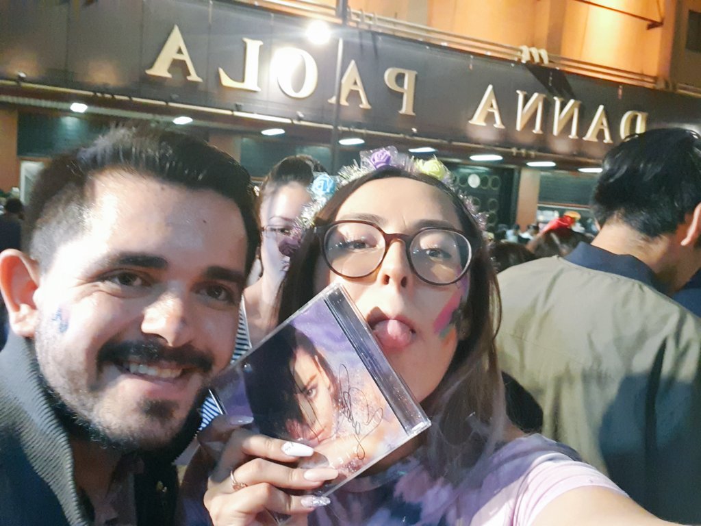 SahamaraCordoba's tweet photo. Quédate con la persona que te lleve a los conciertos y obras favoritas.🤩❤ GRACIAS mi amooor ✨ #DannaPaola #CarlosRivera #Matisse #HoyNoMePuedoLevantar #Wicked #ElReyLeon #LolaClub #Reik y maaaaaás. 💫 https://t.co/8FpZ4zuCXb