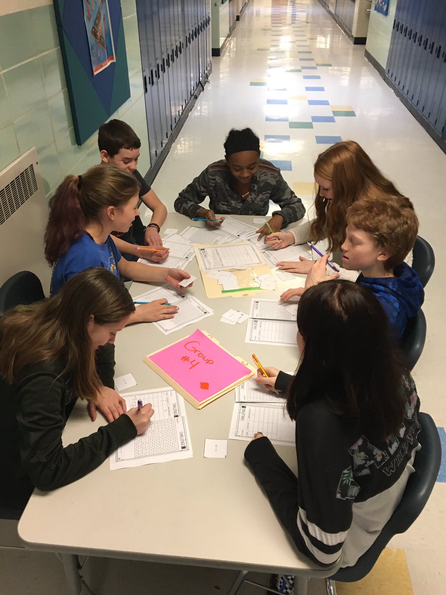 pamela light tweet media