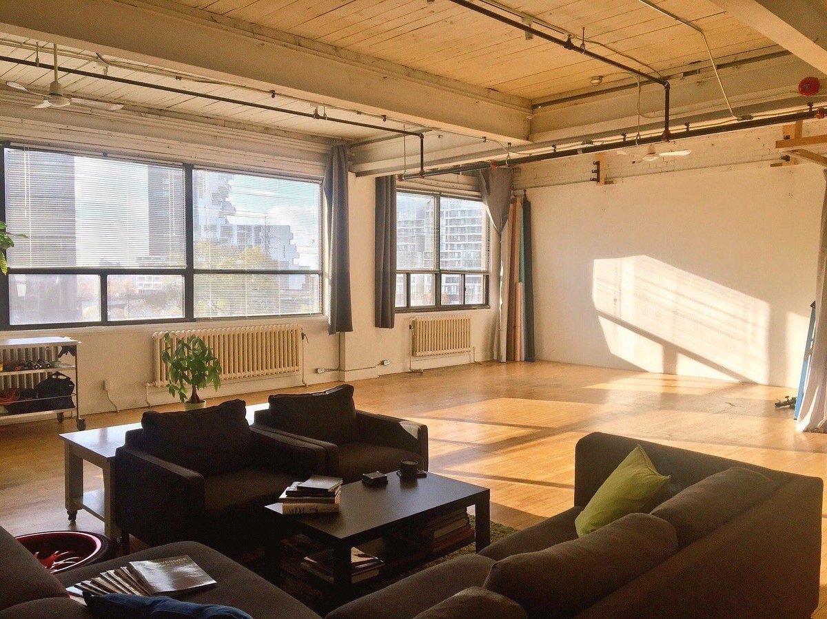 Studio311_ca's tweet photo. Need a #TorontoStudio for your next photoshoot and video shoot 📸 or event? 🥳
Visit https://t.co/HM8PhlpTfw & book your Rental today!
#Toronto #torontovideo #torontophoto #torontostudiorental https://t.co/m1Jab5k3Iz